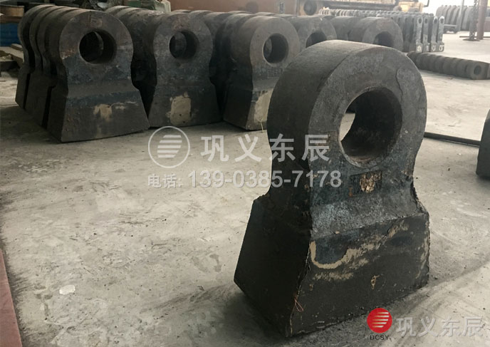 哪種材質(zhì)的翻砂鑄件錘頭耐磨壽命長(zhǎng) /upfile/201812/2018122139096661.jpg